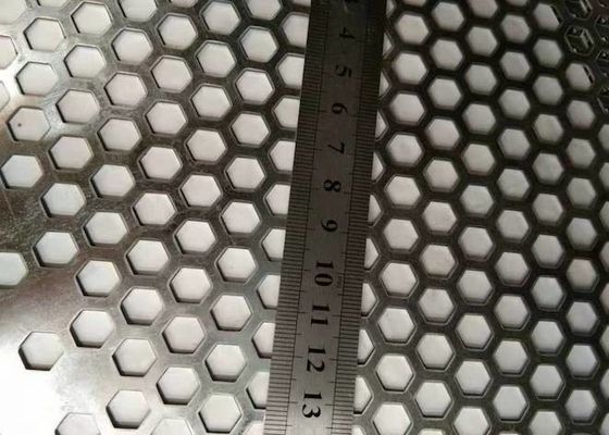 Pharma Equipment Perforated Metal Sheet 304L 0.2mm 1mm Punching Mesh